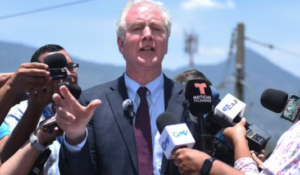 Dem Senator Gets Totally Humiliated In El Salvador