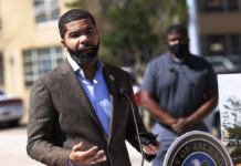 Democrat Mayor Enters Plea After FBI Arrest